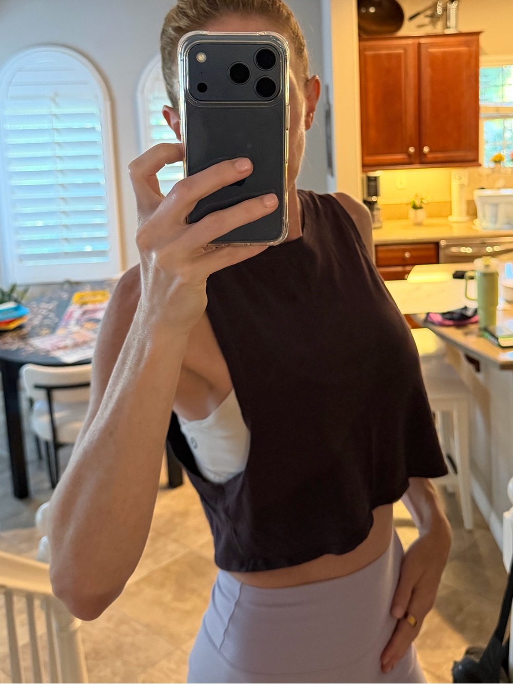 Lululemon cropped tank burgundy - Picture 3 of 3